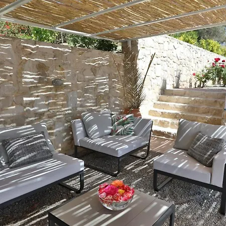 Meli Villa